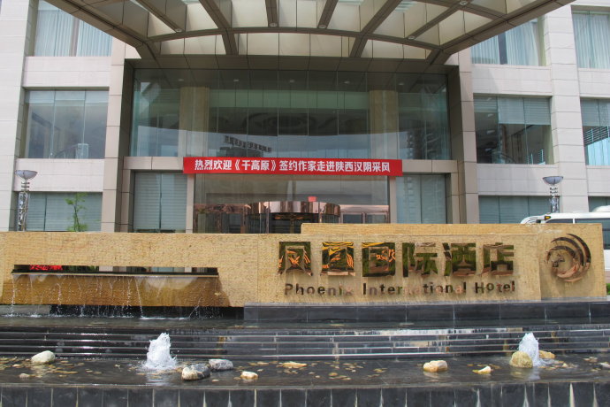 西安玻璃隔斷廠家以質量求發展